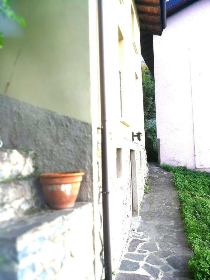 レッツェノRustico Vista Lagoアパートメント エクステリア 写真